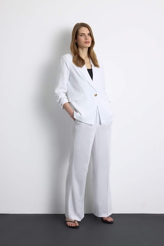 DeFacto Oversize Geniş Kalıp Keten Karışımlı Beyaz Blazer Ceket Z2536AZ25SPWT34 Beyaz