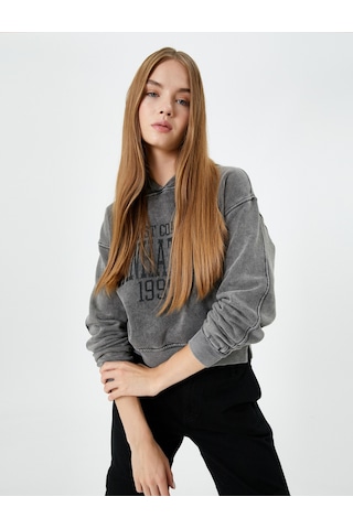 Koton Soluk Efektli Kapşonlu Crop Sweatshirt Kolej Temalı Baskılı Antrasit 4wal10679ık Antrasit