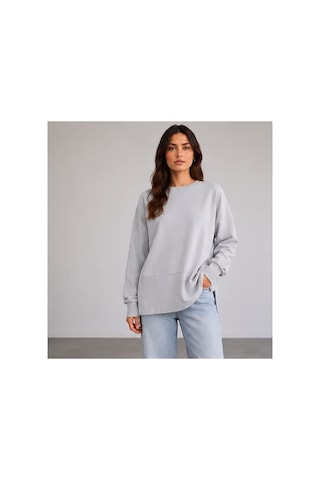 Herkesemoda Oversize/geniş Kalıp Yırtmaçlı Bisiklet Yaka Yumuşak Tuşeli Örme Sweatshirt Gri