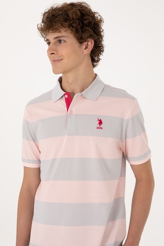 U.S. Polo Assn. Erkek Regular Fit Pudra Polo Yaka Çizgili Tişört 50306827-VR042