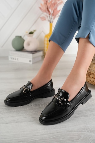 Aymood Kadın Siyah Zincir Tokalı Kalın Taban Pu Deri Günlük Klasik Topuklu Loafer Makosen Ayakkabı Siyah