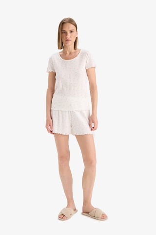Defacto Regular Fit Pijama Takımı Kısa Kollu Pijama Üstü Esnek Belli Şort Pijama Altı-fall İn Love E4335ax25sper98 Ekru