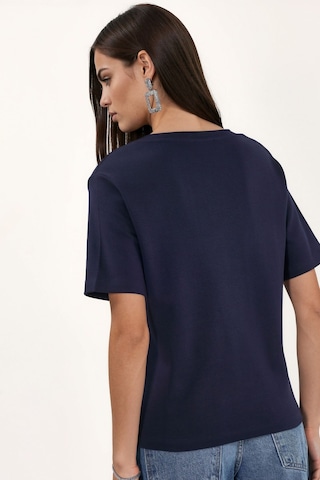 Hiccup Busem V Yaka Düz Regular Fit Pamuk T-shirt Lacivert
