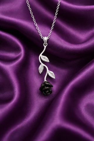 Çekirdekjewelry 925 Ayar Gümüş Siyah Gül Kolye Kadınlara Özel Minimal Şıklık Gümüş