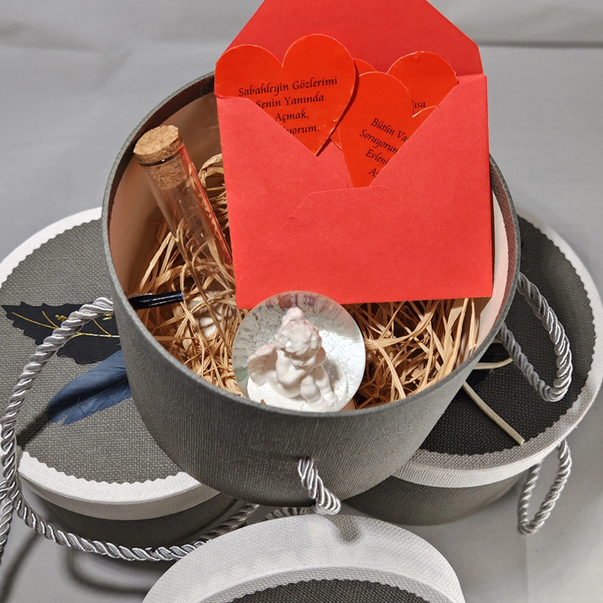 Aşk Dolu Romantik Ve Büyülü Hediye Kutusu