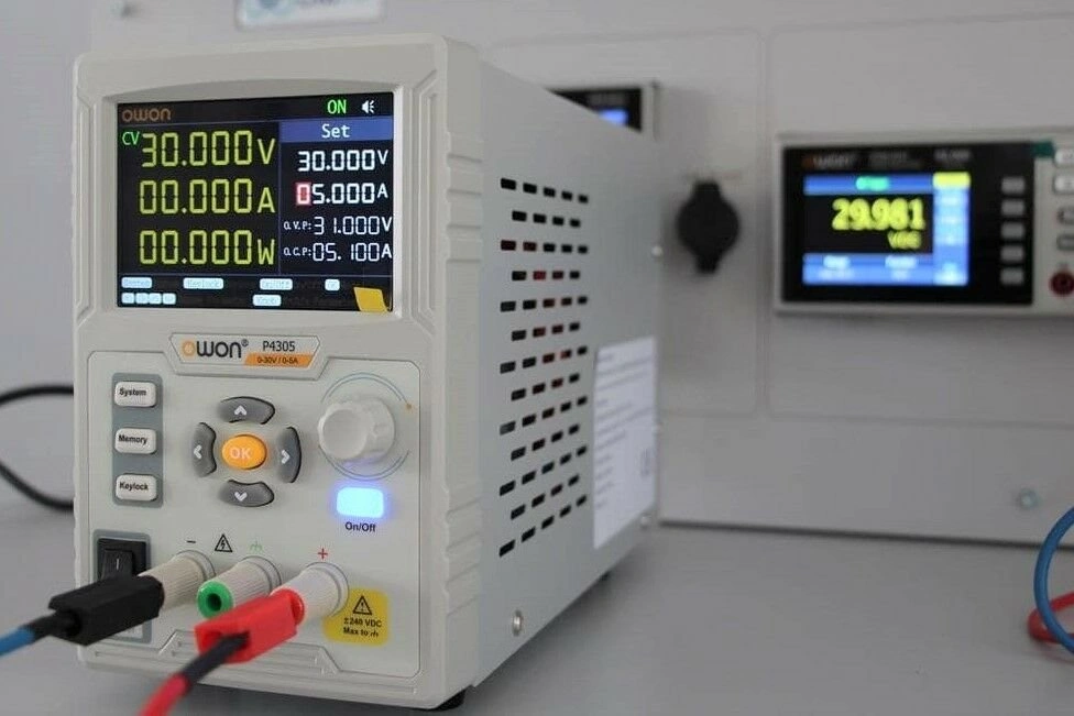 Owon P4603 Lineer Dc Güç Kaynağı 60v/3a 180w