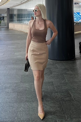 Madmext Bej Yüksek Bel Önden Yırtmaçlı Kısa Etek Mg2086 Bej