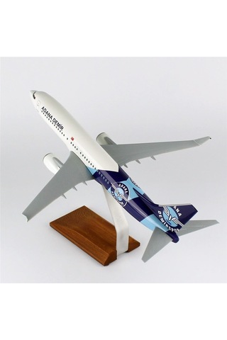 Thy011 1/100 Ölçek, Thy Adana Demir Spor Logolu B737-800 Yolcu Uçağı, Sergilemeye Hazır Ahşap Standlı Model-56265