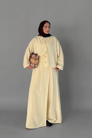 Norshen Kruvaze Kesim Düğmeli Bluz & Etek Görünümlü Geniş Paça Pantolon - Keten Takım Sarı Norshen Kruvaze Kesim Düğmeli Bluz & Etek Görünümlü Geniş Paça Pantolon - Keten Takım Sarı