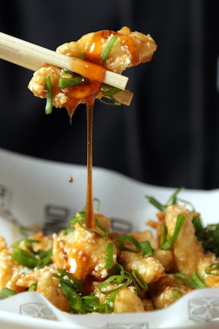 Api's Hot Honey Barbekü Acılı Bal Sosu 400 G