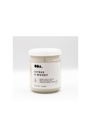 Citrus & Woody - Narenciye & Odunsu Kokulu Dekoratif Beyaz Kapaklı Kavanoz Soya Mumu I 165 Gr Beyaz Siyah