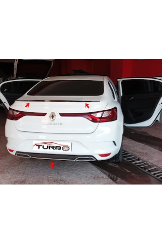 Renault Megane 4 Krom Egzoz Çerçevesi Orta Çıta 2021 ve Sonrası