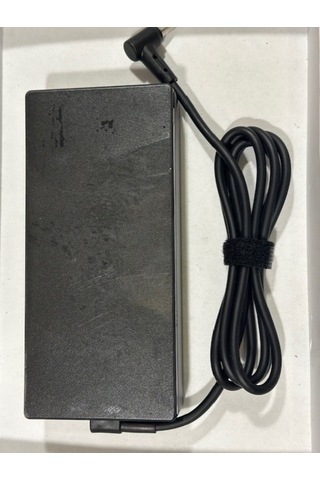 20 Volt 12 Amper Asus Uyumlu Adaptör 240 Watt 6.0 Mm 3.7 Mm Asus Uyumlu Notebook Adaptör