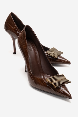 Luvishoes Dexen Kahverengi Baskı Metal Tokalı Kadın İnce Topuklu Ayakkabı