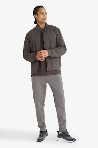 Defacto Slim Fit Dar Kesim Fermuarlı Standart Paça Jogger Eşofman Altı S3309az25augr311 Gri-gr311
