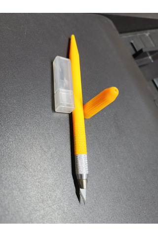 Gebzeli Kretuar Seti 0,4mm 30derece Kesik Uçlu Kolay Kavranabilir Koyu Sarı Gövde+10 Adet Yedek Uçlu Set