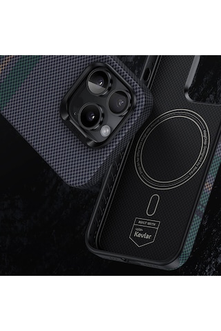 Apple Uyumlu iPhone 15 Pro Kılıf Magsafe Şarj Özellikli Karbon Fiber Tasarım Benks Aurora Armorpro Kevlar Siyah