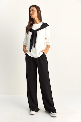 Shade Kadın Şal Detaylı Basic T-shirt Beli Lastikli Bol Pantolon Alt-üst Modal Takım 4116 60286084 - Siyah-beyaz Çok Renkli