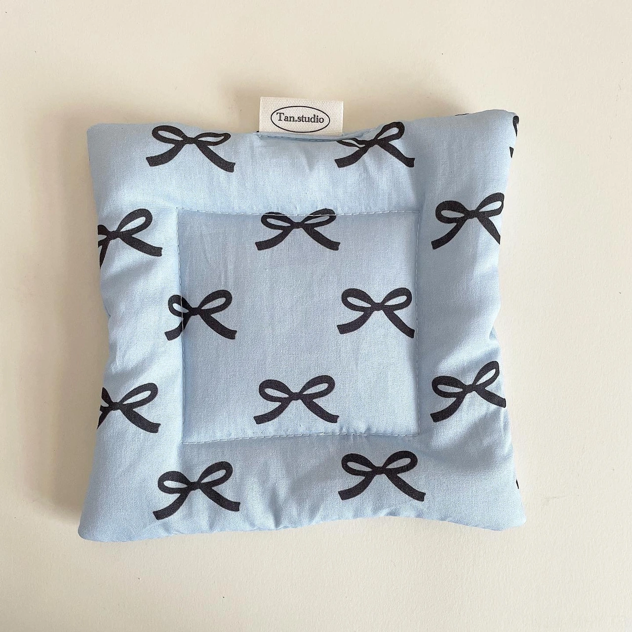 Monyee Mavi Siyah Bantlı 15x15cm Yumuşak Pamuklu İki Yönlü Kalın Dokulu Isı Yalıtımlı Bardak Altlığı - Fotoğraf Atmosferi Ve Stil Katkısı Sağlar