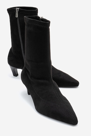 Luvishoes Alora Siyah Süet Kadın Kısa Topuklu Bot Siyah Süet