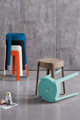 Kaymaz Ayaklı İç İçe Geçebilen Plastik Tabure 6 Adet-karışık Renk