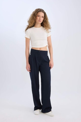 Defacto Wide Leg Kumaş Palazzo Pantolon Normal Bel Geniş Bol Paça Cepli Standart Boy D4356AX24AU Lacivert