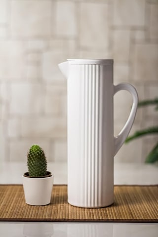Arkilik Barok 1,5 L Beyaz Sürahi -Buzdolabı Kapak Rafına Sığar