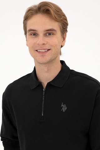 U.S. Polo Assn. Erkek Comfort Fit Yarım Fermuarlı Siyah Sweatshirt 50313754-VR046
