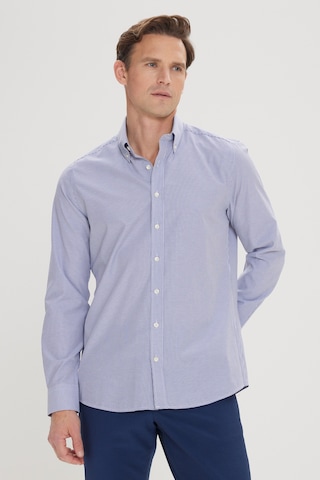 AC&Co / Altınyıldız Classics Erkek Beyaz Mavı Slim Fit Dar Kesim Düğmeli Yaka Çizgili Gömlek Beyaz Mavı