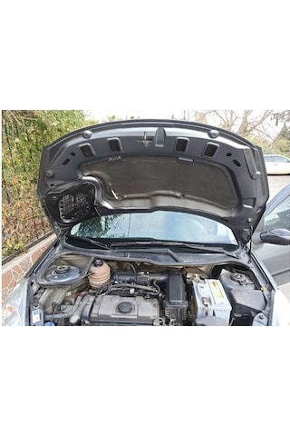 Oto Araç Kaput Ses Yalıtım Süngeri Yapışkanlı 6Mm Alev Almaz