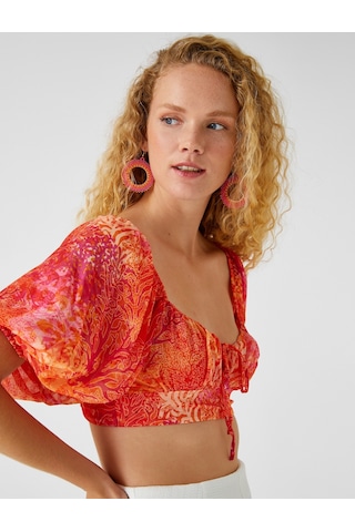 Koton Şahika Ercümen X Koton - Crop Bluz Balon Kollu Bağlama Detaylı Turuncu Desenli 2sak30154ew 2SAK30154EW2D0 Turuncu