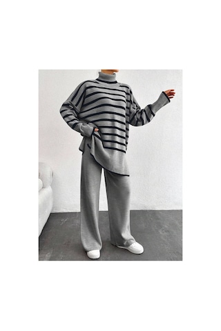 Herkesemoda Kadın Gri Balıkçı Yaka Oversize Triko Takım Gri
