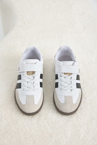 Tonny Black Termo Taban Yanı Şeritli Cırtlı Bağcıklı Sneaker Çocuk Unisex Beyaz Siyah Sneaker Tbzer040 Beyaz - Siyah