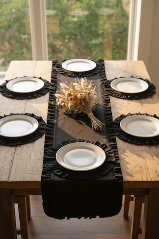 Yunusoğlu Home Fırfırlı Runner Ve Supla Takımı - Masa Örtüsü Takımı 7 Parça 150x50 Cm Siyah