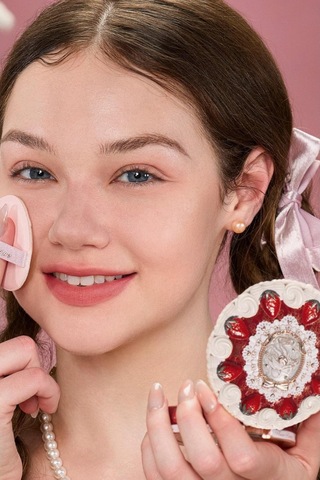 Flower Knows Strawberry Cupid Pore-blur Powder Pudra 02 Ivory Beige