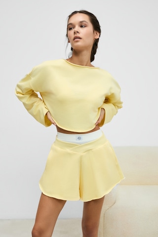 Urban Beat Cybele Kadın Kayık Yakalı Oversize Uzun Kollu Sarı Sweatshirt Sarı