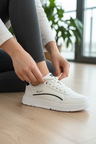 Enoch Kadın Düz Tabanlı Hafif Sneaker Rahat Günlük Spor Ayakkabısı Beyaz Siyah