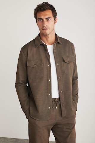 Jones Erkek Özel Pike Görünümlü Kalın Kumaşlı Kapalı Cepli Çıtçıtlı Bej Ceket