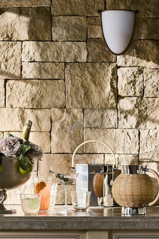Crate & Barrel Jake Arnold Baselby Buz Kovası, Paslanmaz Çelik, Doğal Rattan Saplı, El Işçiliğiyle Mutfak Ekipmanları Gümüş