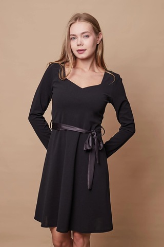 Kadın Likralı Krep Kumaş Kalp Yakalı Uzun Kol Eteği Kiloş Elbise-siyah Siyah