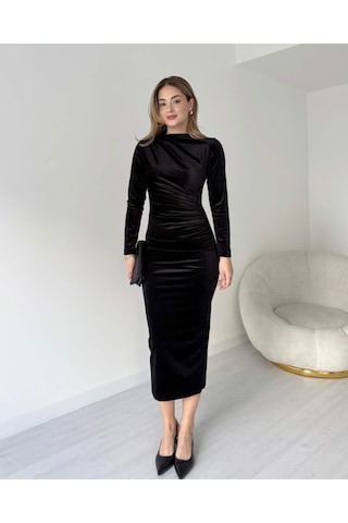 Etiler Collection Siyah Uzun Kollu Büzgü Detay Kadife Kumaş Midi Boy Elbise