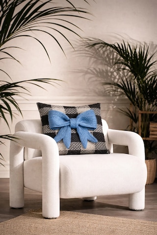 3d Mavi Fiyonk Detaylı Ekose Desenli Dekoratif Kırlent Kılıfı 45x45 Cm
