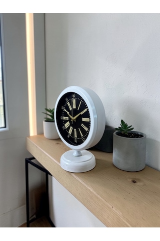 Büro Ev Ofis Hediyesi İçin 20x25cm Beyaz Regal Metal Masa Saati Diğer