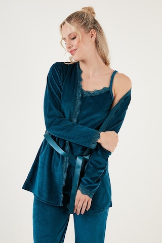 Lela Regular Fit Dantelli Yumuşak Dokulu Sabahlıklı Kadife Bayan Pijama Takımı 6095545 Nefti