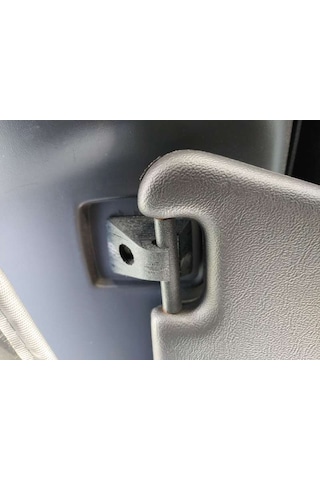 Saab 900 - 9000 Güneşlik Gölgelik Tutucu Klips - 3d