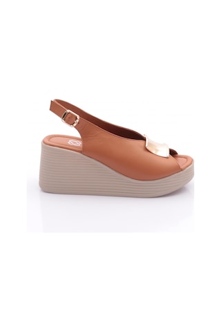 Dgn 4012 Kadin Mega Kalin Taban Sandalet Taba