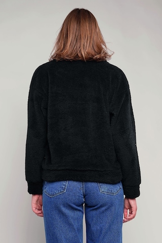 Gabria Kanguru Cepli Yarım Fermuarlı Peluş Sweat Siyah