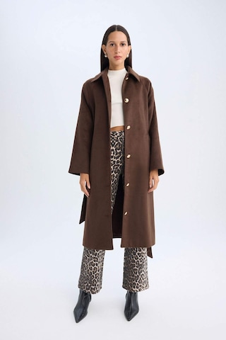 DeFacto Relax Fit Uzun Kaşe Kaban Polo Yaka Düğmeli Kemerli Cepli C9467AX24WNBN495 Kahve