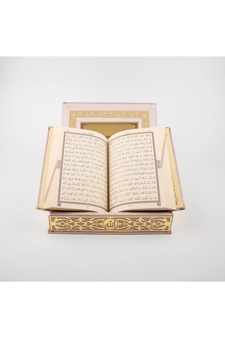 Raşel Kutulu Hediyelik Kuran-ı Kerim Orta Boy, Bebe Pembe, Elif-vav Gold Pleksi