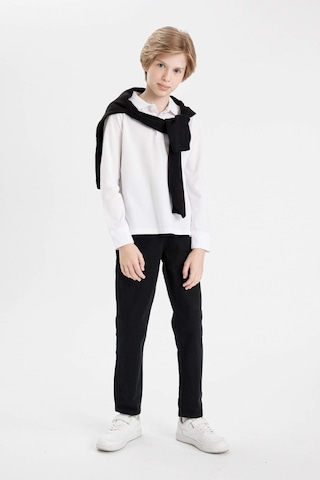 DeFacto Erkek Çocuk Düz Paça Cepli Siyah Basic Düz Gabardin Okul Pantolonu U3254A624AUBK81
